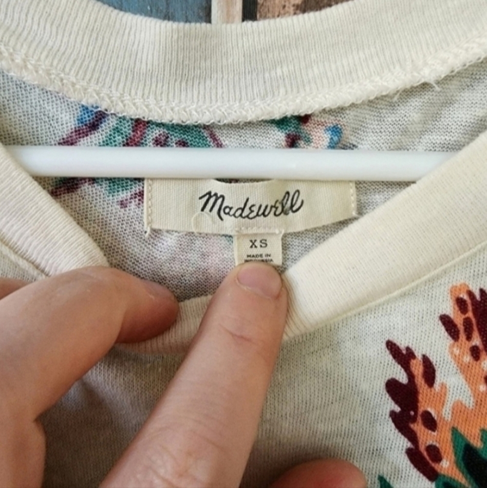 Madewell Knot-Front Tee in Hawaiian Hideaway Size XS - Picture 6 of 7